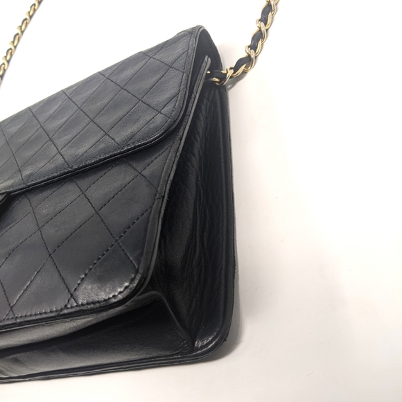 🎉HP🎉CHANEL Black Bag Single Chain Flap Bag Vintage - Picture 11 of 16